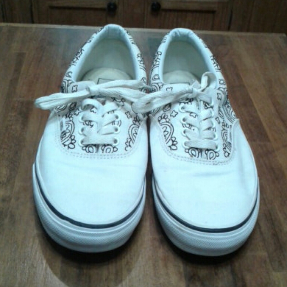 Vans embroidered mens sneakers RARE